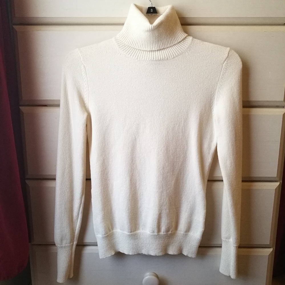 *SOLD*Banana Republic sweater
